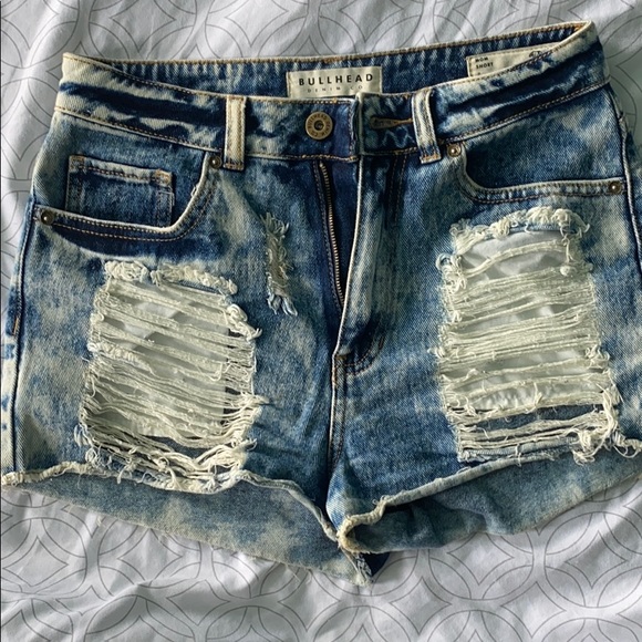 Bullhead Pants - Bullhead Co Distressed High Waisted Jean Shorts